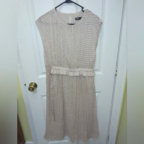 Zara Cream Midi Dress - Picture 6 of 14